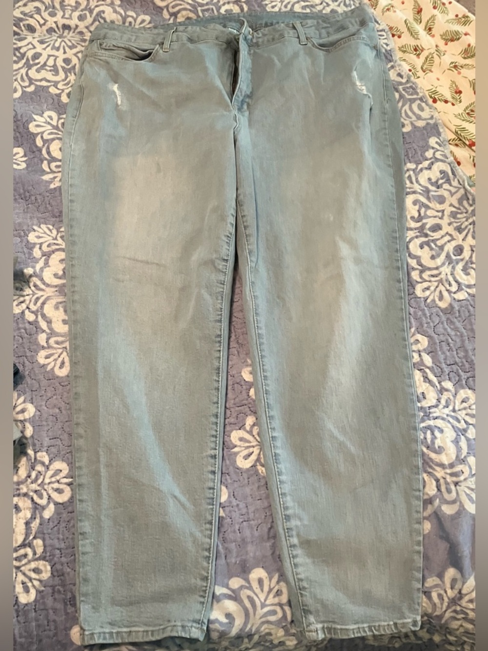 Seven7 Women’s 22 W Metro Skinny Ultra High Rise light wash